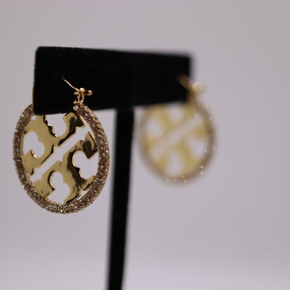 Tory Burch Large Gold Logo Hoop Earrings โจ - Picture 4 of 16